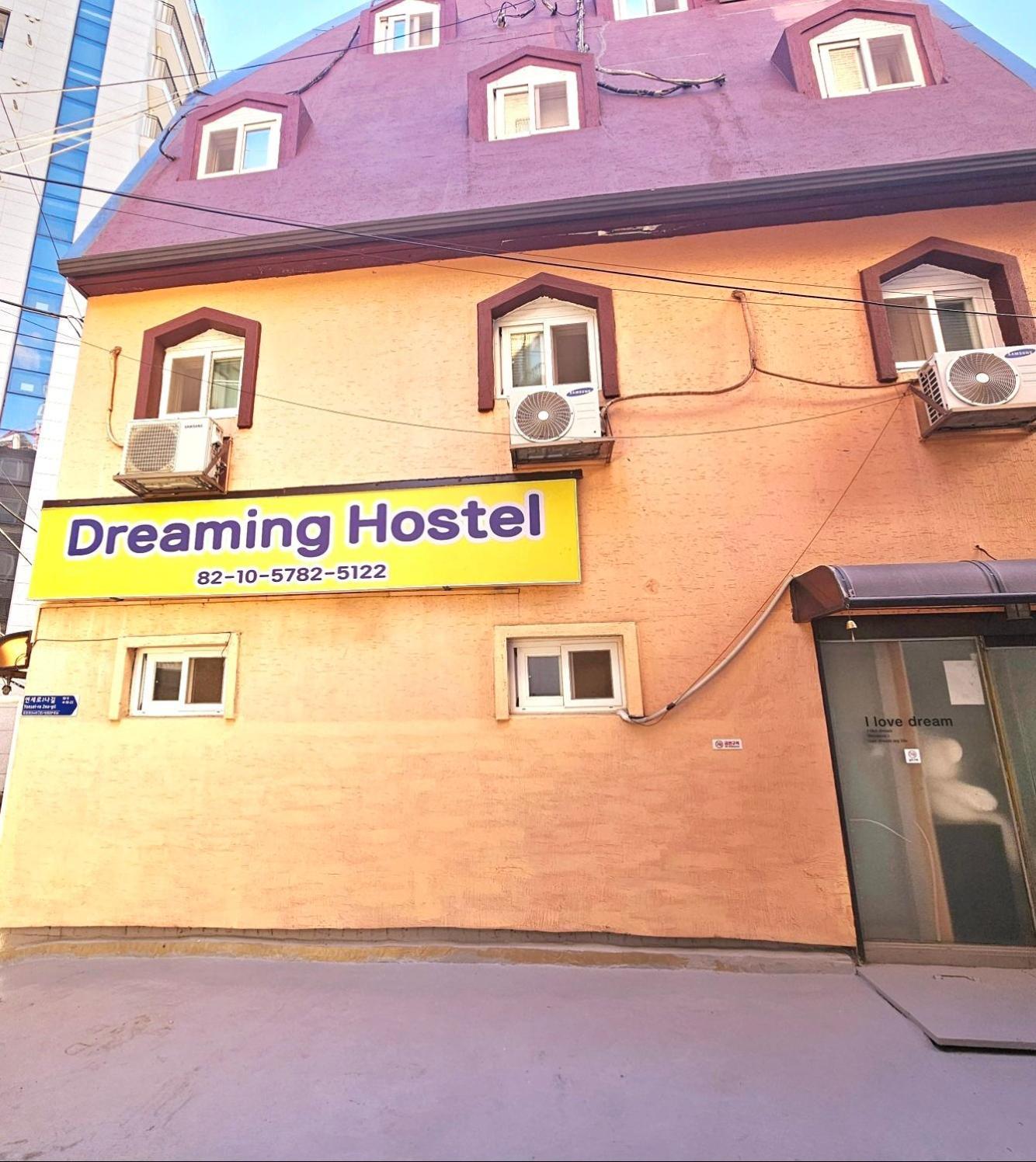 Hostel Dreaming Sinchon Hongdae Seoul